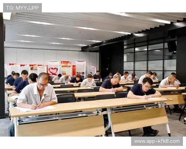 k8凯发 一触即发:深度剖析游戏中的策略布局与团队合作技巧